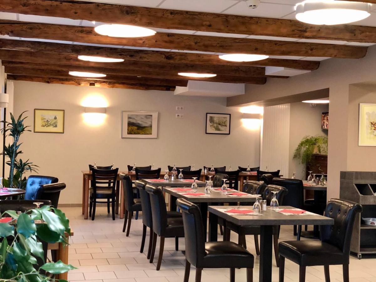 Auberge Du Cezallier Montgreleix Bagian luar foto