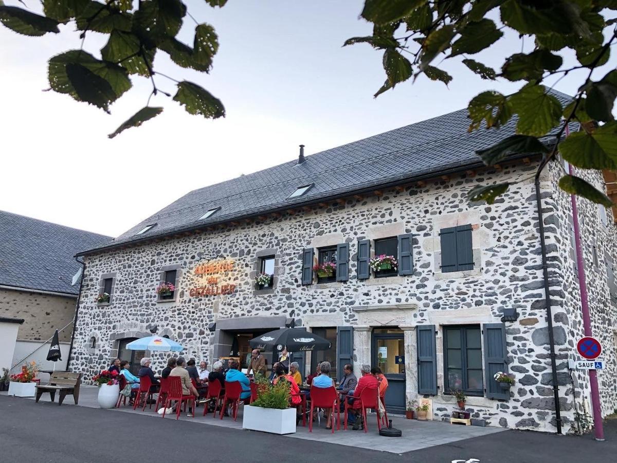 Auberge Du Cezallier Montgreleix Bagian luar foto